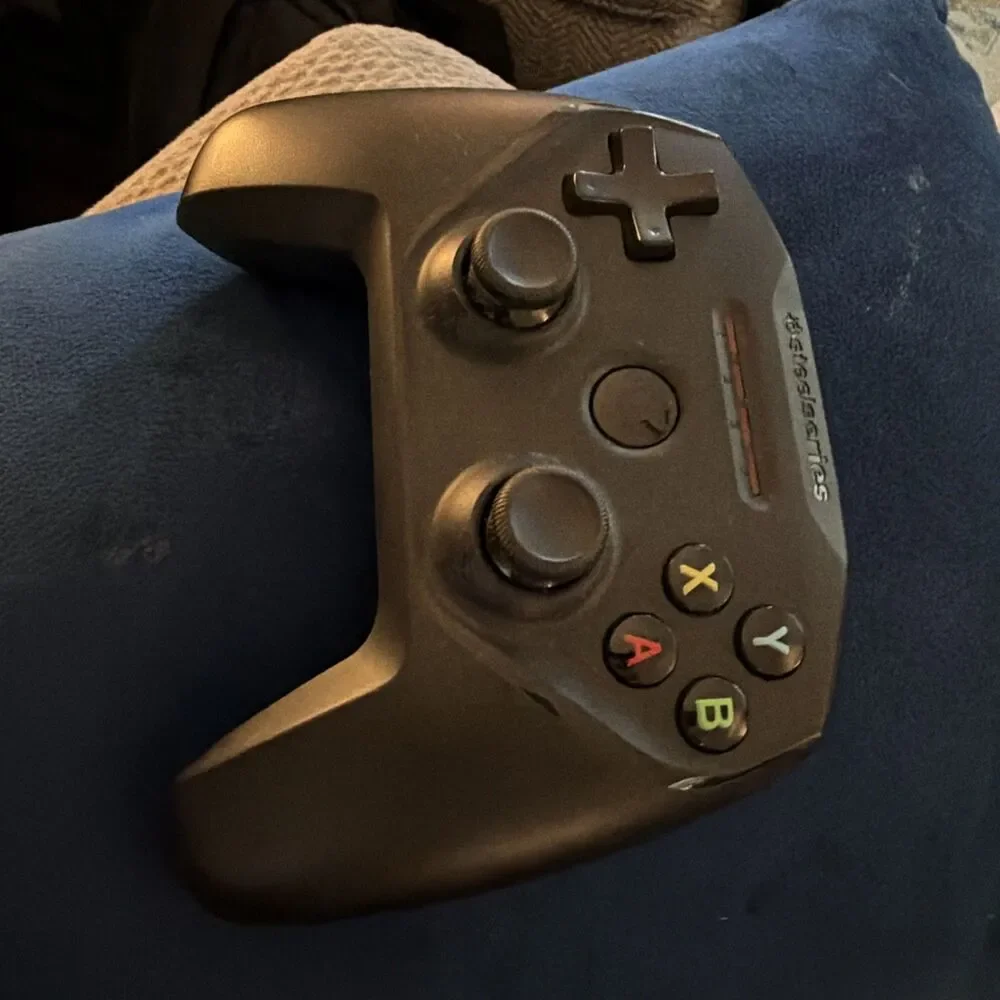 SteelSeries Nimbus Bluetooth Mobile Gaming Controller – Iphone, iPad, Apple TV